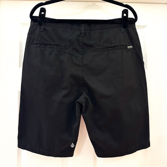 Volcom FRICKIN MODERN SHORTS Flat Front Golf Black sz 33 - Picture 2 of 6
